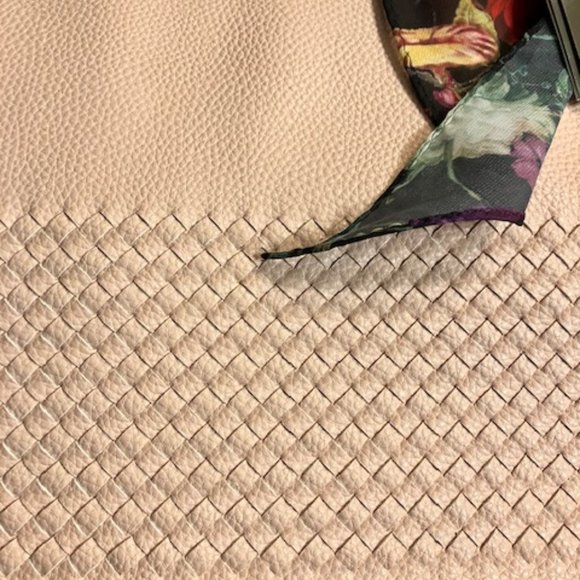 NWT! ELLIOTT LUCCA -Vegan Leather Woven Tote -"Blush Woven"-13"Hx20"Wx8"D +SCARF - Picture 5 of 16